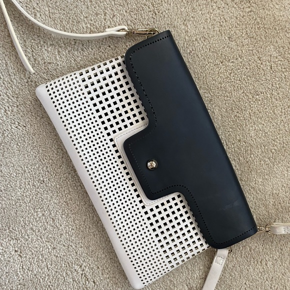 Zara Purse - Picture 2 of 4